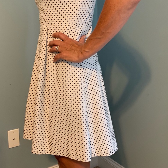 Ann Taylor - Picture 2 of 3